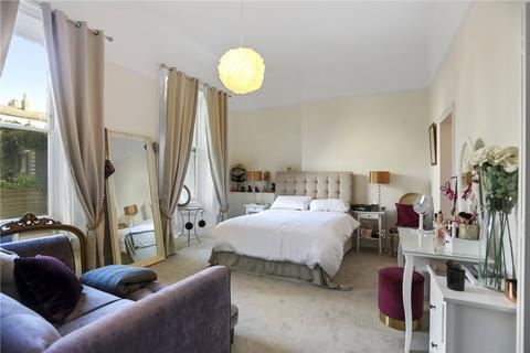 3 bedroom flat to rent, Chichester House, Chichester Terrace, BN2