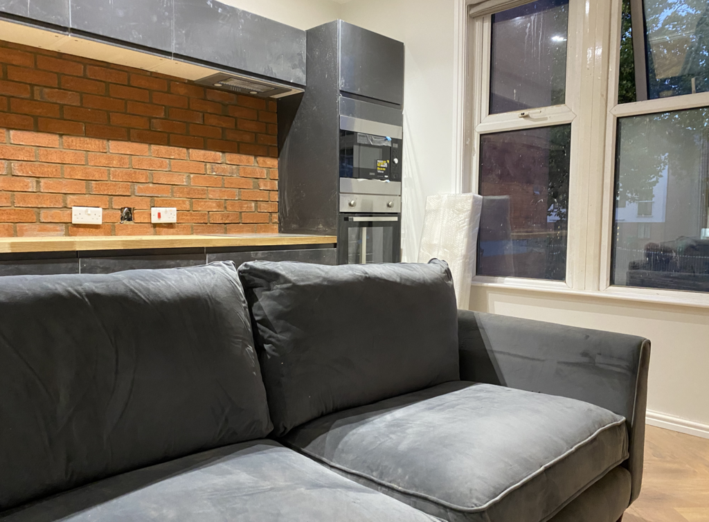 Flat-3-Lenton-Blvd-Kitchen.png