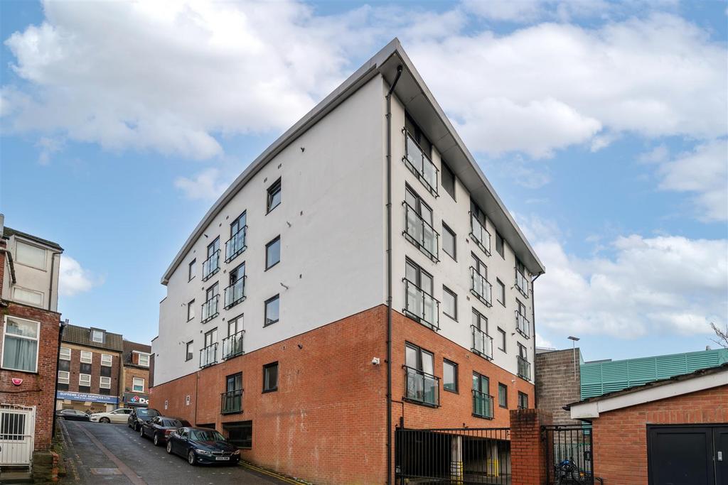 Flat 14 Avante externals-8.jpg