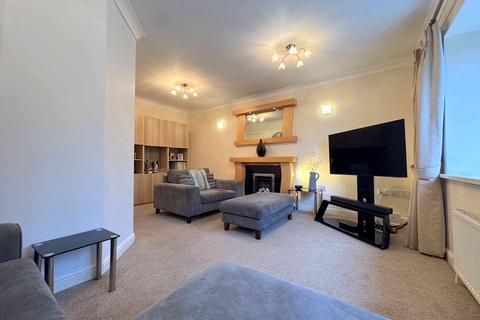 undefined, Buckstones Close, Holywell Green HX4