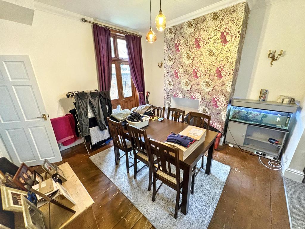 3 Hanbury Street