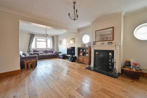 4 bedroom detached house for sale, Bucknalls Lane, Watford, Garston, WD25