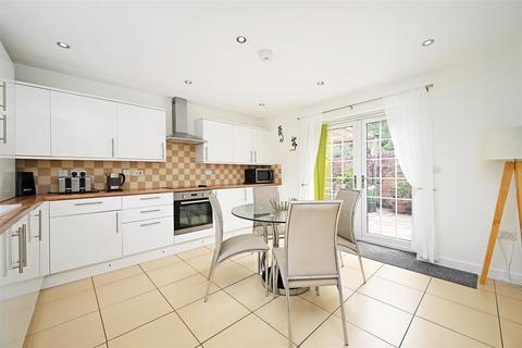 3 bedroom detached house for sale, Sheffield Road, Chesterfield