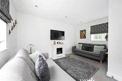 3 bedroom detached house for sale, Sheffield Road, Chesterfield