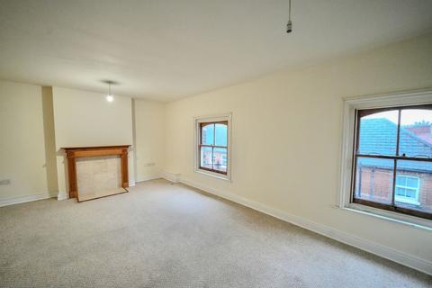 2 bedroom flat to rent, Hans Place, Cromer, NR27