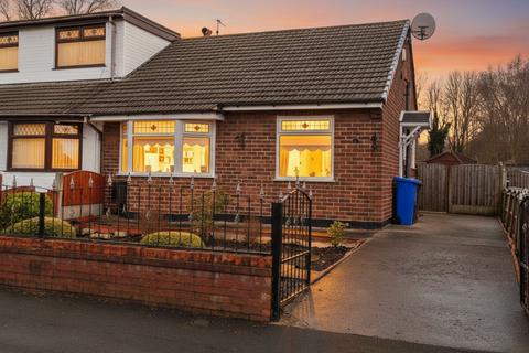 2 bedroom semi-detached house for sale, Sunningdale Drive, Irlam, M44