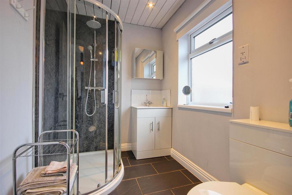 Shower room/w.c.