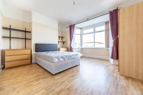 2 bedroom flat to rent, Sackville Road, Heaton, NE6
