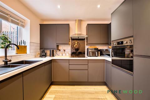 3 bedroom semi-detached house for sale, Almond Avenue, Chesterfield S43