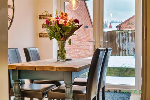 3 bedroom semi-detached house for sale, Almond Avenue, Chesterfield S43