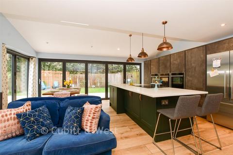 3 bedroom detached house for sale, Birtley Green, Bramley, Guildford, Surrey