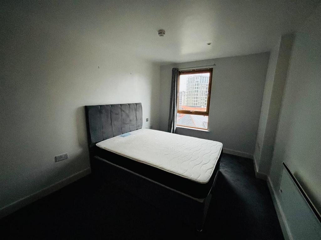 Bedroom: