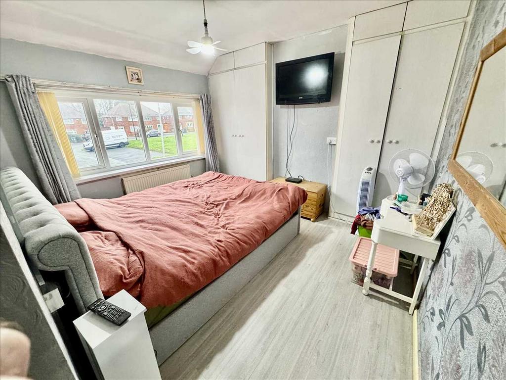 BEDROOM 1 (Front)