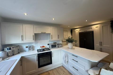undefined, Ger Y Nant, Birchgrove, Swansea