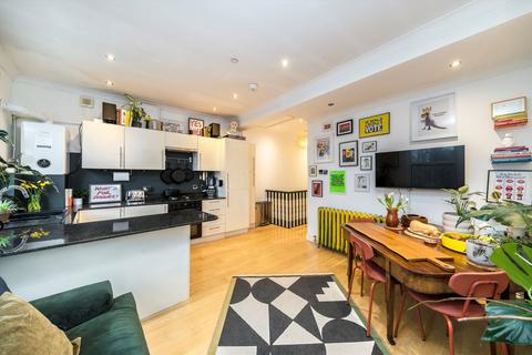 2 bedroom flat for sale, Nunhead Grove, London SE15