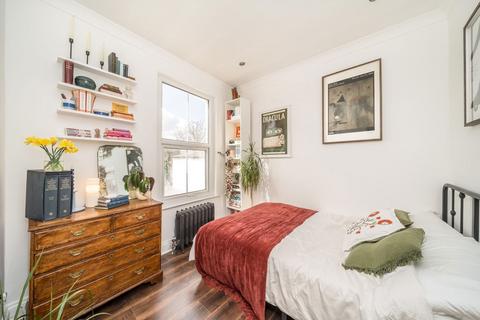 2 bedroom flat for sale, Nunhead Grove, London SE15