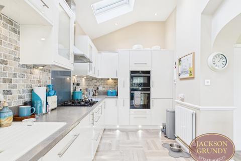 3 bedroom detached house for sale, North Western Avenue, Kingsthorpe, NN2 8HL