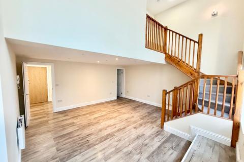 2 bedroom flat to rent, George Street, Ramsgate, Kent, CT11