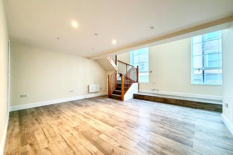 2 bedroom flat to rent, George Street, Ramsgate, Kent, CT11