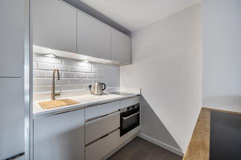 1 bedroom flat for sale, Capitol House, Old Station Approach, Winchester, Hampshire, SO23