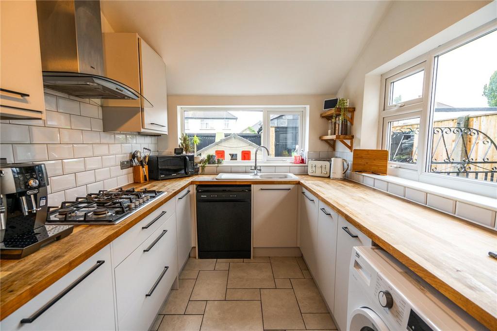 Kitchen (2)