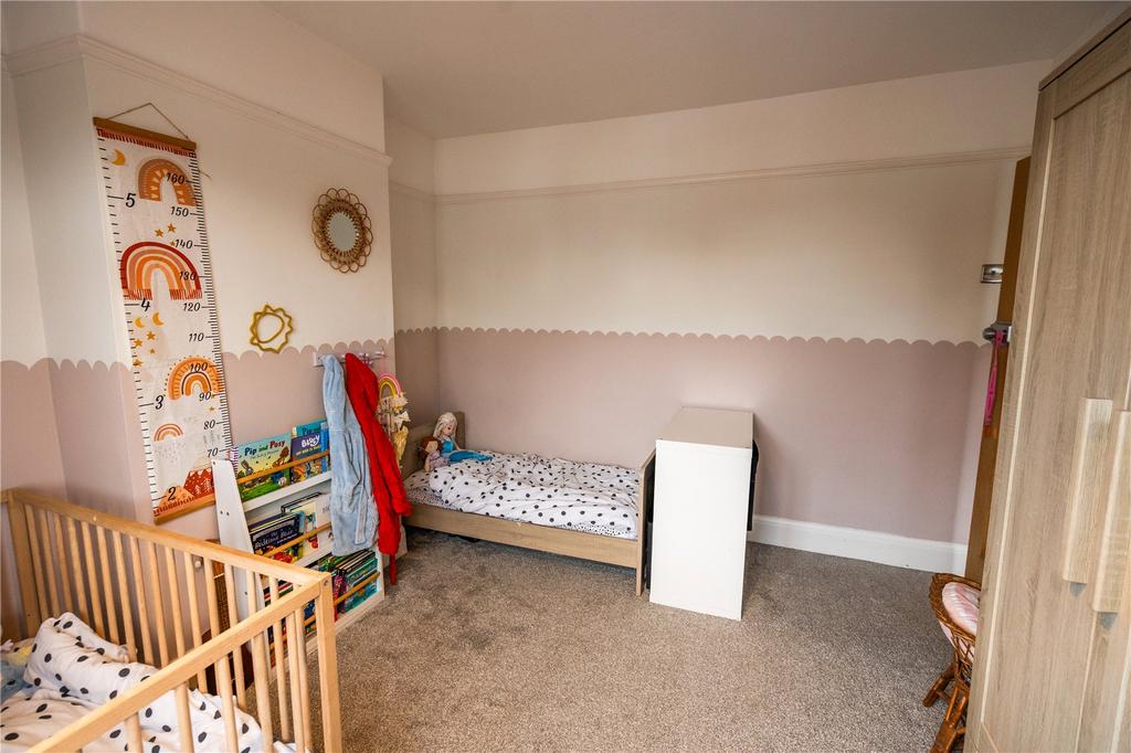 Bedroom 2 (2)
