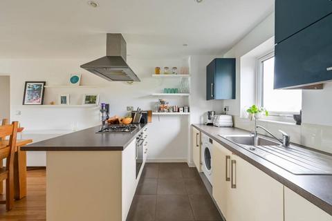 undefined, Bow Common Lane, London, E3