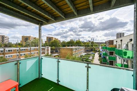 undefined, Bow Common Lane, London, E3
