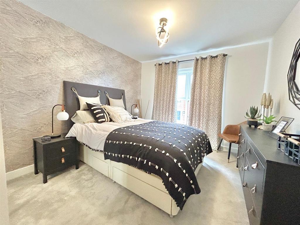 Bed 4.jpg