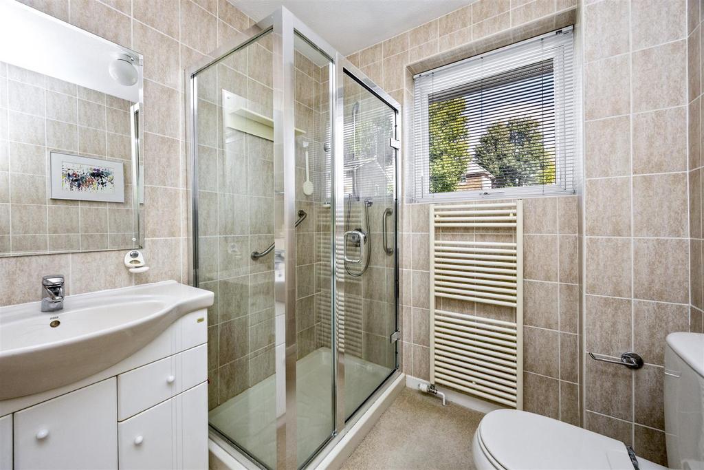 En-suite Shower Room/WC