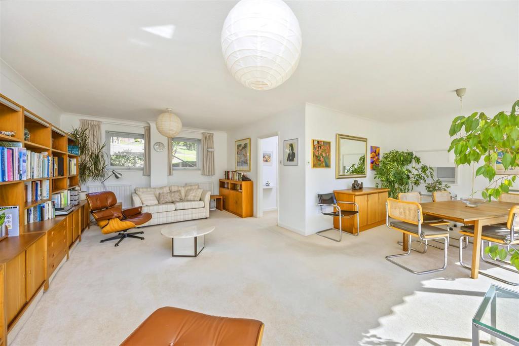 Living/Dining Room