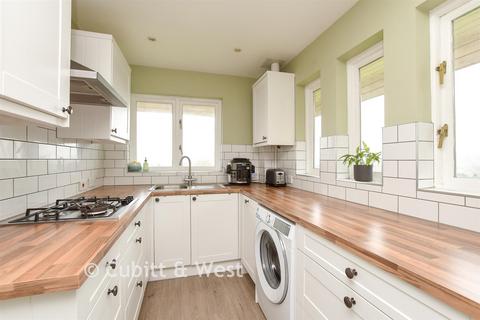 2 bedroom apartment for sale, Highacre, Dorking, Surrey