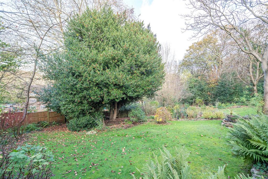 Communal Gardens D