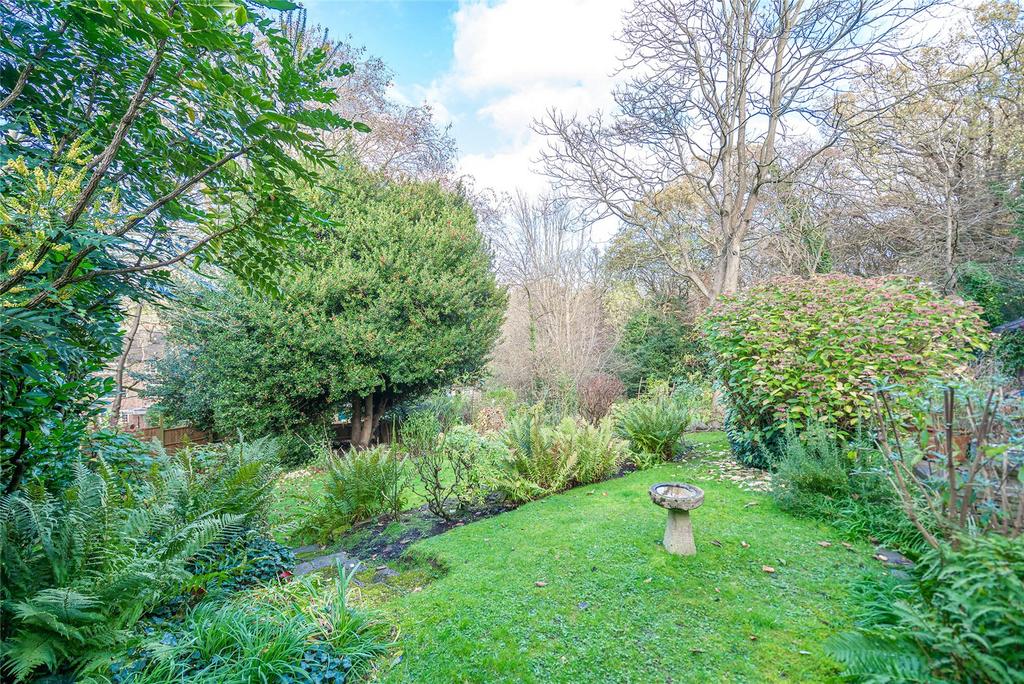 Communal Gardens G