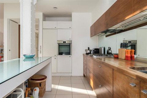 2 bedroom flat for sale, Green Walk, London SE1