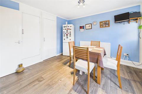 undefined, Austen Gardens, Newbury, Berkshire, RG14