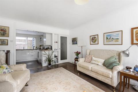 2 bedroom flat to rent, Parkleys, Richmond upon Thames TW10