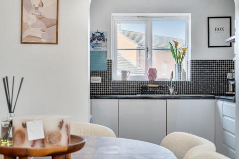 undefined, Figsbury Close, Swindon, Wiltshire