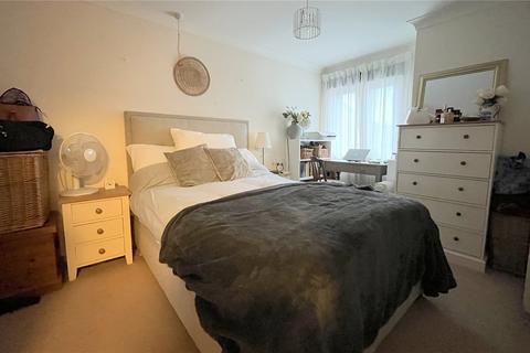 1 bedroom apartment for sale, Lymington Road, Highcliffe, Christchurch, Dorset, BH23