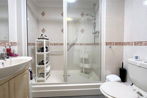 1 bedroom apartment for sale, Lymington Road, Highcliffe, Christchurch, Dorset, BH23