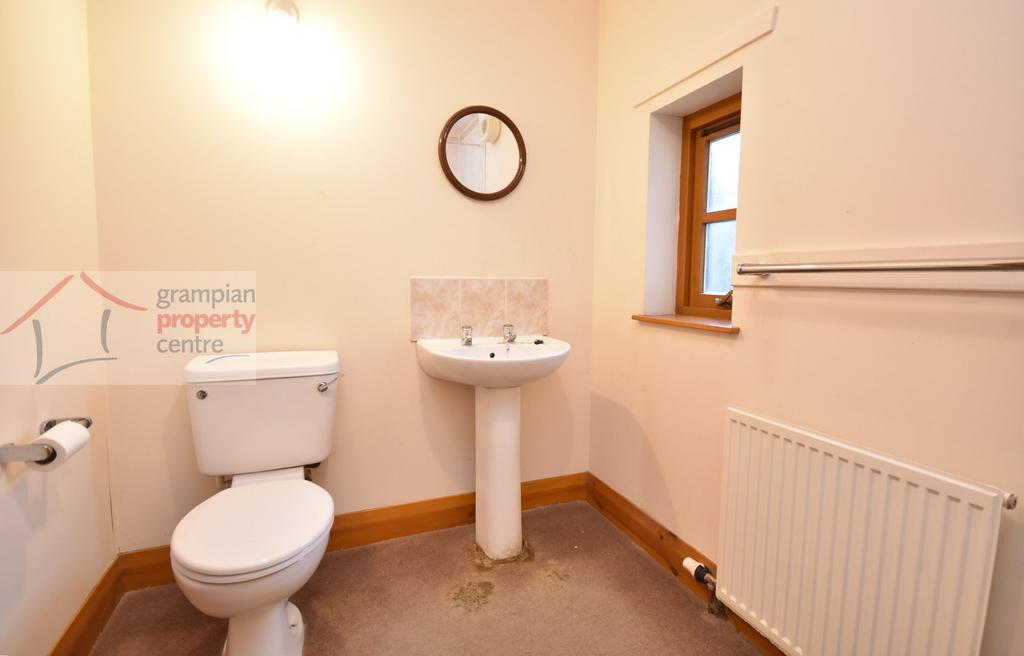 Bathroom.JPG