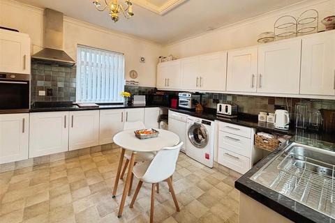 3 bedroom detached bungalow for sale, High West Road, Crook
