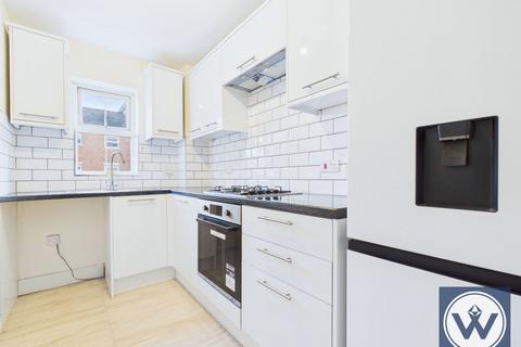 2 bedroom flat for sale, Morton Close, Uxbridge, UB8 3WR