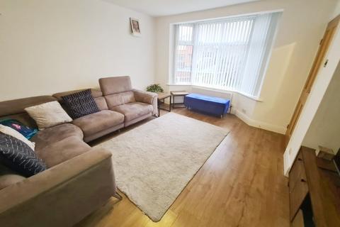 5 bedroom semi-detached house for sale, Waverley Crescent, Droylsden
