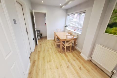 5 bedroom semi-detached house for sale, Waverley Crescent, Droylsden