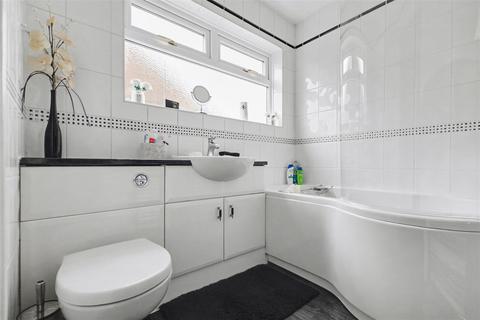 3 bedroom semi-detached house for sale, Briar Gate, Long Eaton
