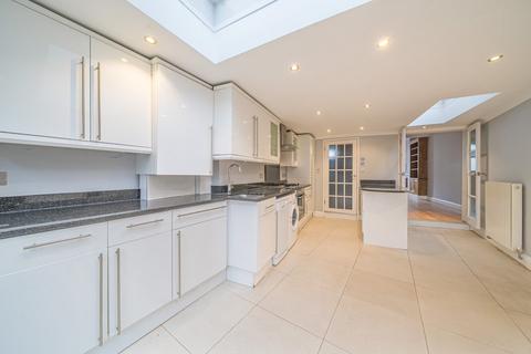 4 bedroom terraced house for sale, Disraeli Road, London, SW15