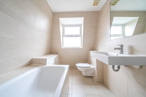 4 bedroom terraced house for sale, Disraeli Road, London, SW15