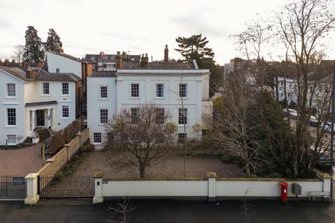 undefined, Binswood Avenue, Leamington Spa, Warwickshire, CV32