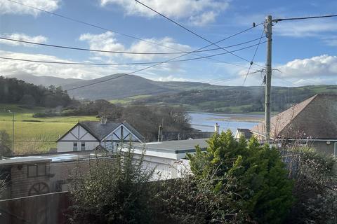 2 bedroom detached bungalow for sale, Glan Y Mor, Glan Conwy, Colwyn Bay